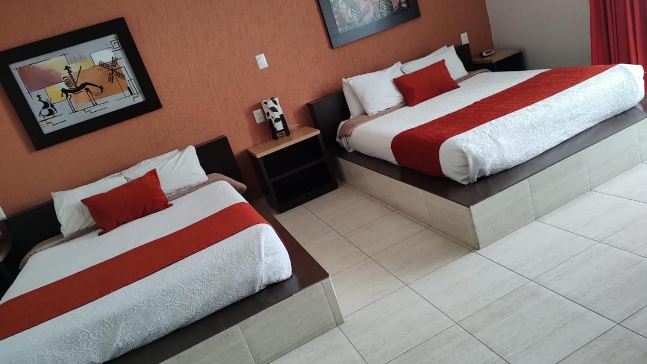 Hotel Real De Tx เตกิซเกียปัน ภายนอก รูปภาพ