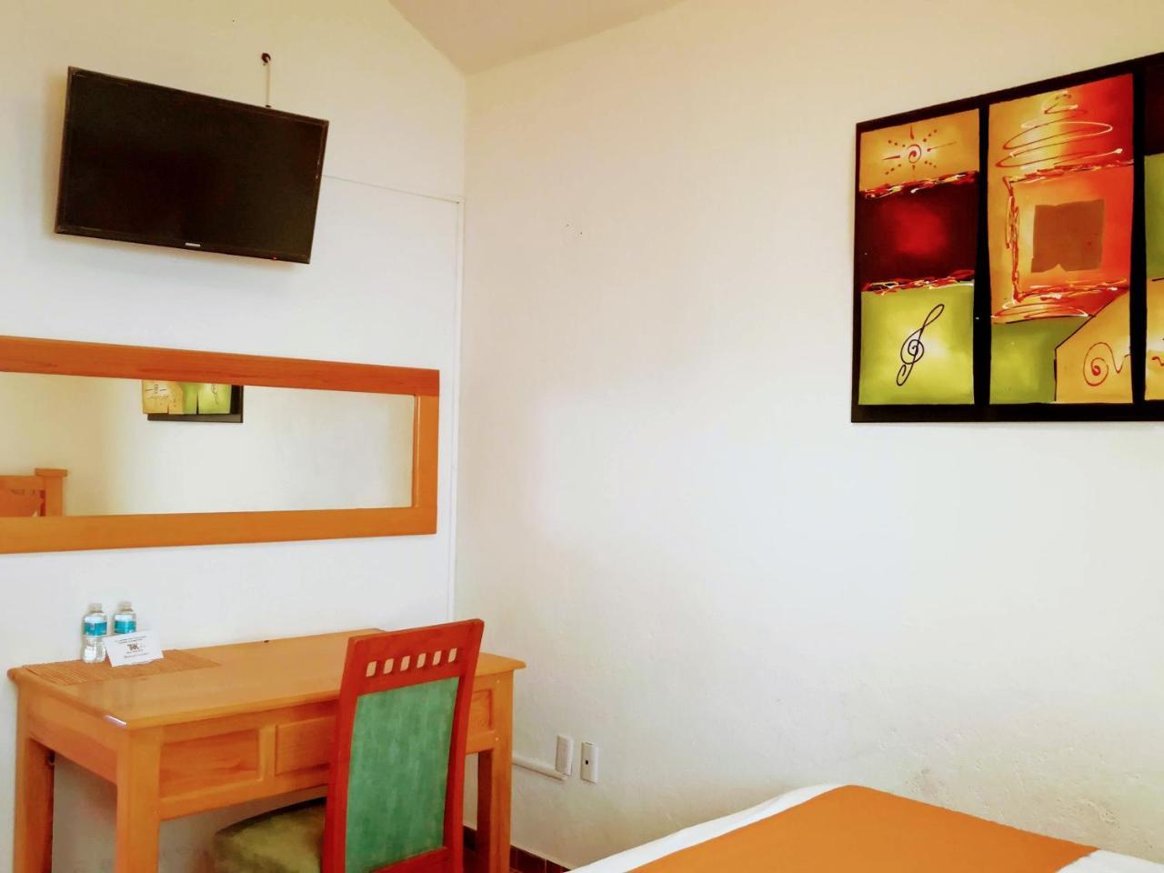 Hotel Real De Tx เตกิซเกียปัน ภายนอก รูปภาพ
