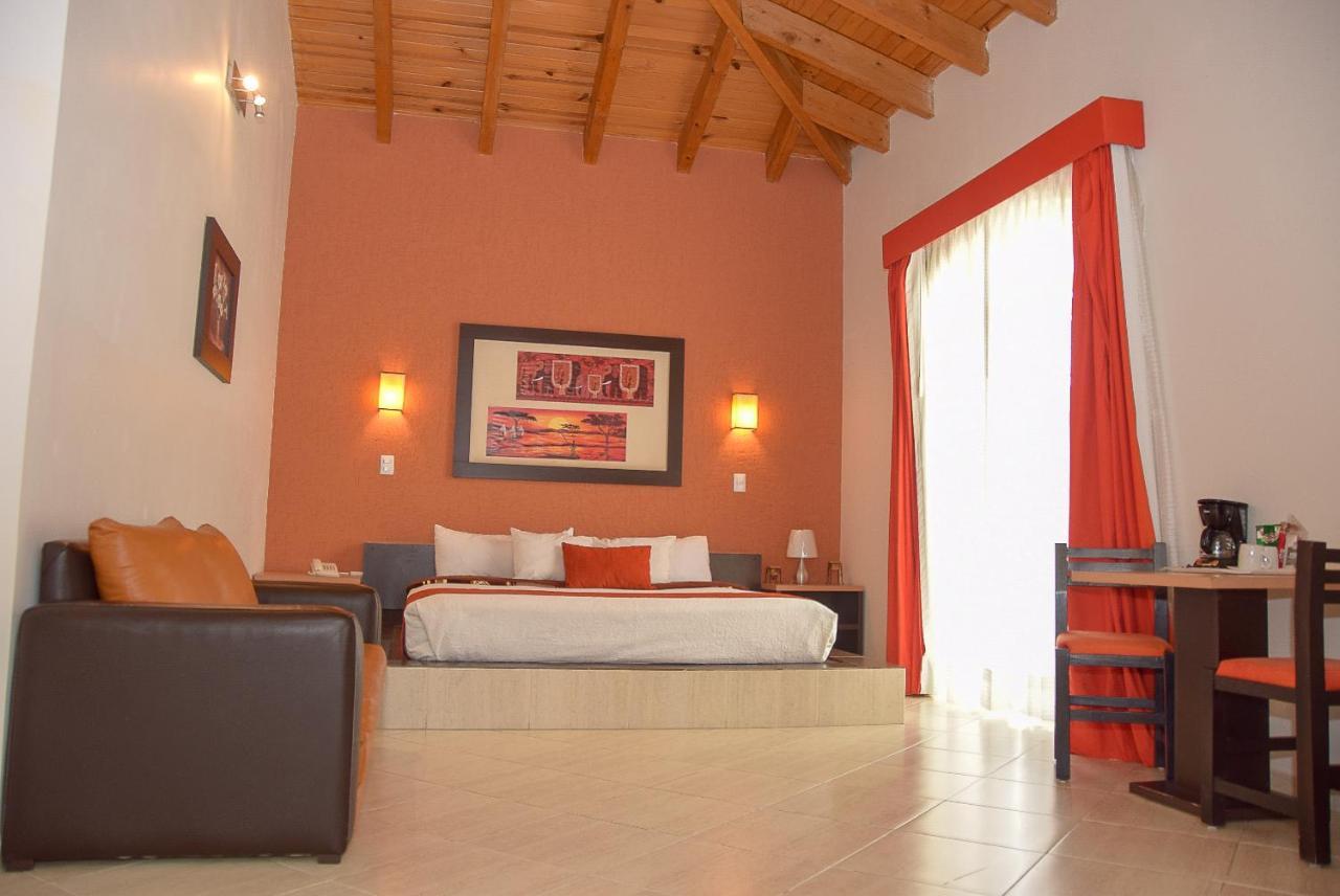 Hotel Real De Tx เตกิซเกียปัน ภายนอก รูปภาพ